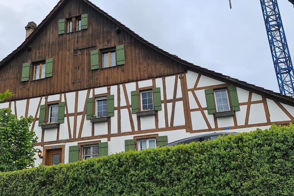 3 Bedroom Swiss House On 3 Floors Oberglatt Exterior photo